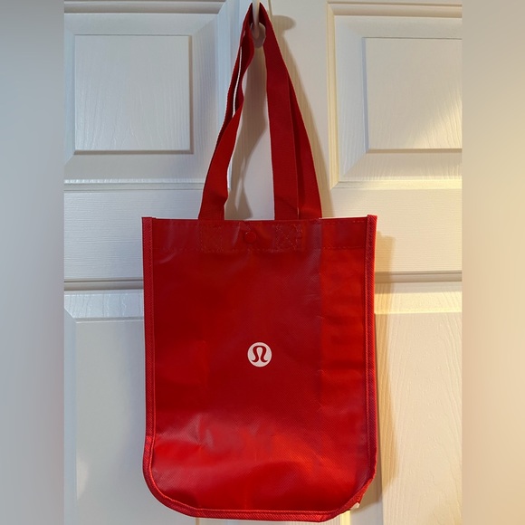 Lululemon small bag red and white - Picture 1 of 1